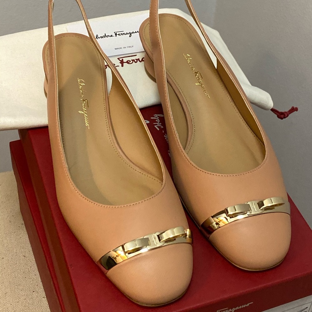 Salvatore Ferragamo Mini Vara Bow Slingback- Blush